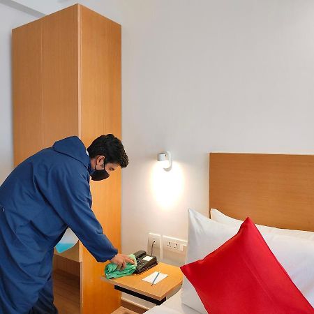 Kanak Beacon Hotel - Ashram Road Ahmedabad Ngoại thất bức ảnh