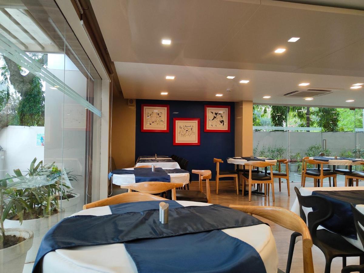 Kanak Beacon Hotel - Ashram Road Ahmedabad Ngoại thất bức ảnh